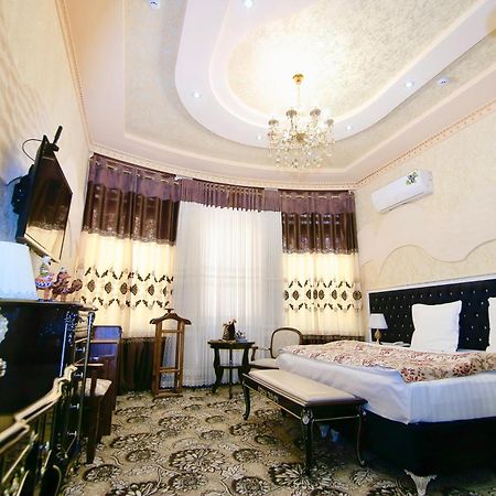 בוקורו Caravan Castle Boutique Hotel מראה חיצוני תמונה