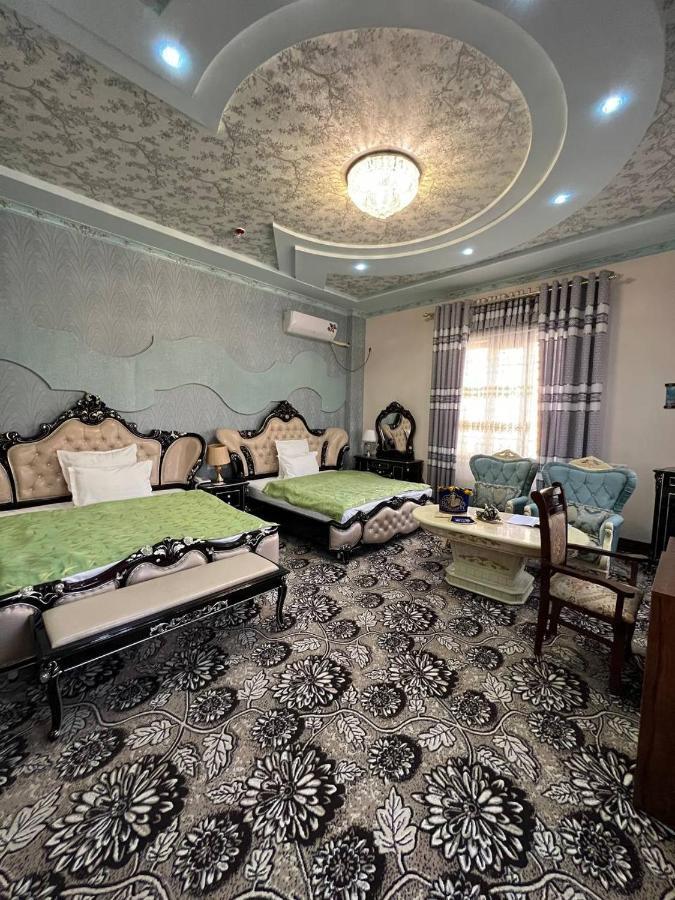בוקורו Caravan Castle Boutique Hotel מראה חיצוני תמונה