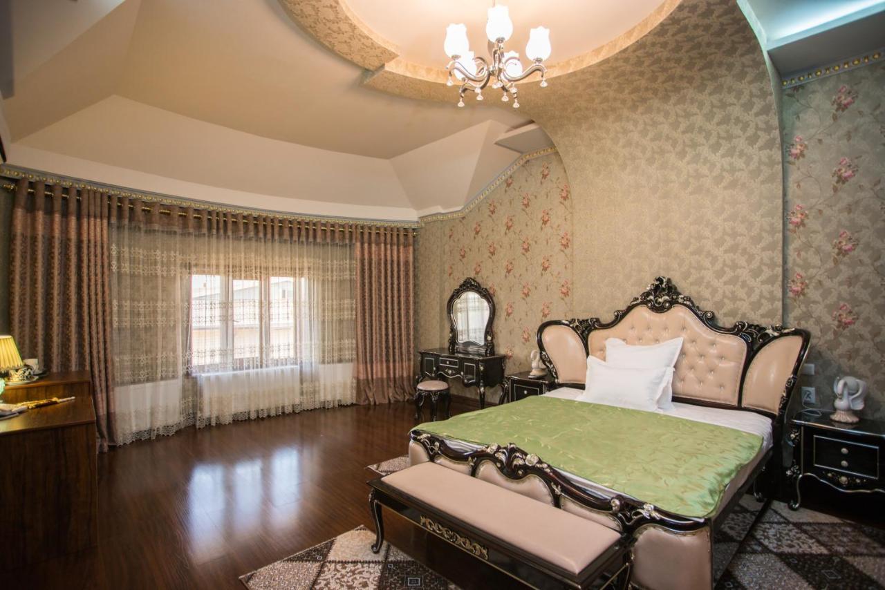בוקורו Caravan Castle Boutique Hotel מראה חיצוני תמונה