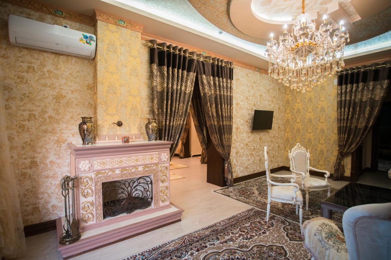 בוקורו Caravan Castle Boutique Hotel מראה חיצוני תמונה