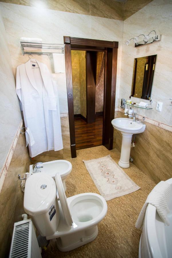 בוקורו Caravan Castle Boutique Hotel מראה חיצוני תמונה