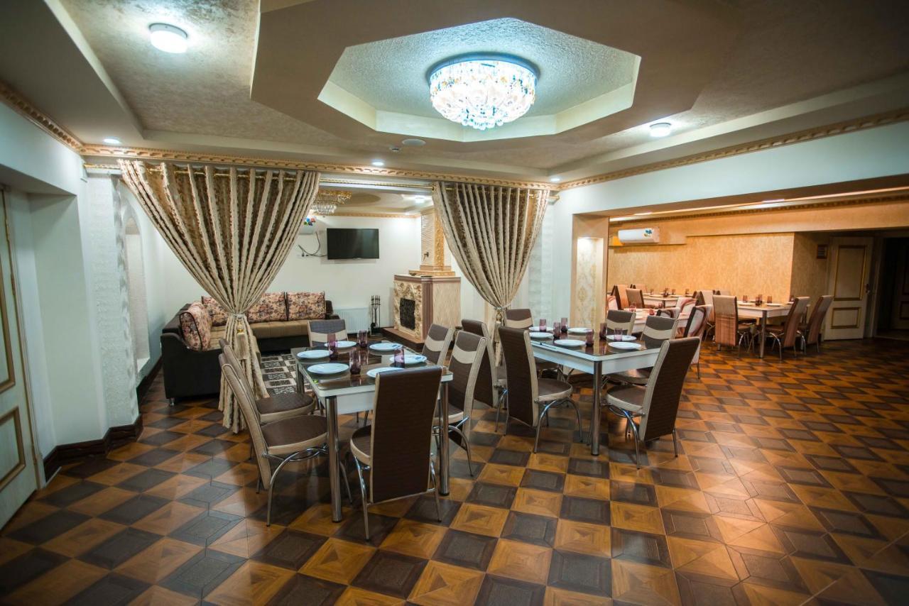 בוקורו Caravan Castle Boutique Hotel מראה חיצוני תמונה
