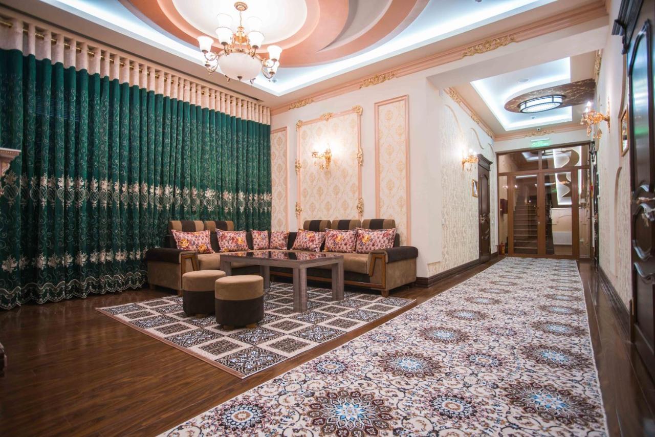 בוקורו Caravan Castle Boutique Hotel מראה חיצוני תמונה