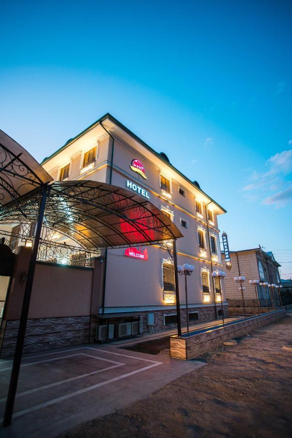 בוקורו Caravan Castle Boutique Hotel מראה חיצוני תמונה