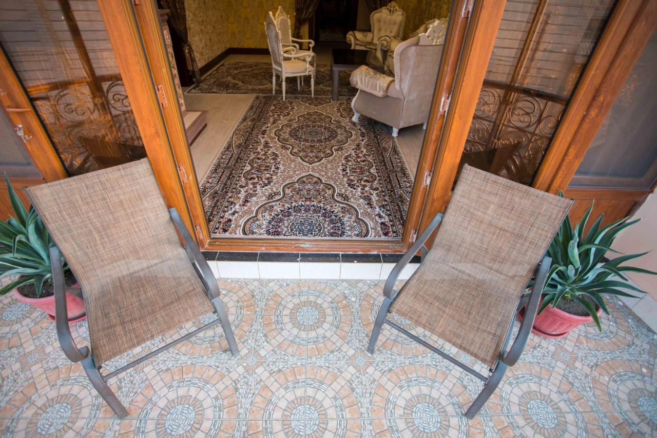בוקורו Caravan Castle Boutique Hotel מראה חיצוני תמונה